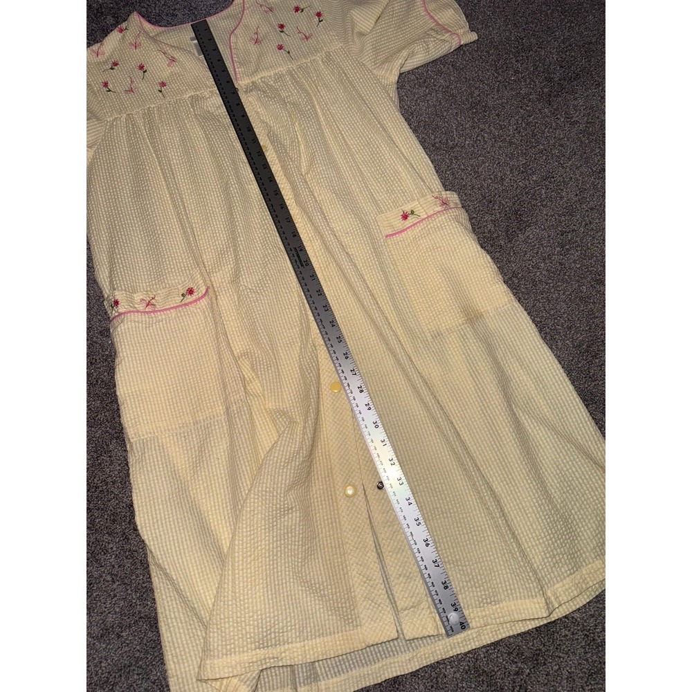 Secret Treasures Women's Yellow Seersucker Embroidered Floral Nightgown - Medium - Picture 7 of 12